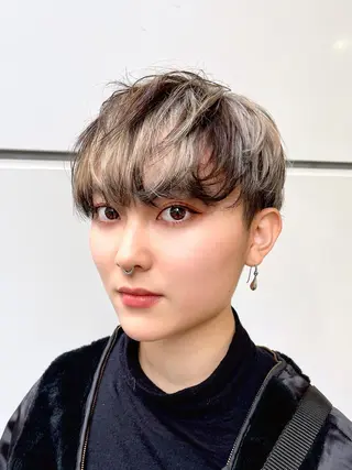 ショート メンズケアブリーチ 特化🔥村田のヘアスタイル