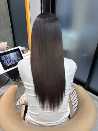 ロング あいり／艶髪 、透明感カラー🩶のヘアスタイル