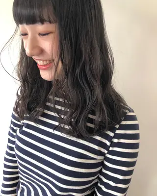 セミロング 透明感/レイヤー🎀 春カラー/エリコ🌈のヘアスタイル