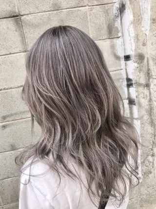 カラー ダブルスキルエクステ /羽エクステ白石宇由のヘアスタイル