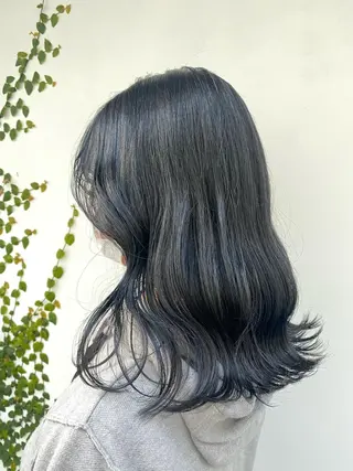 ミディアム NATSUKI😸 ✂︎南森町美容室のヘアスタイル