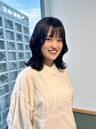 ミディアム カラー ブリーチなし/レイヤ ー特化🌈Tommyのヘアスタイル