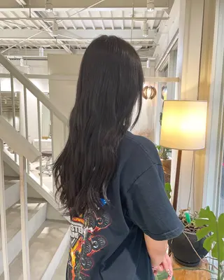 ロング カラー 安西 香利奈のヘアスタイル