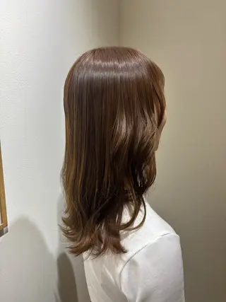 セミロング ヤマノウチ アヤカのヘアスタイル