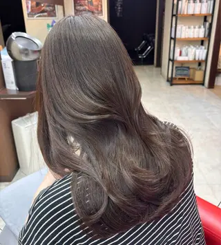 セミロング カラー ️髪質改善luce /美髪矯正🎀こゆきのヘアスタイル