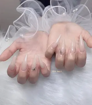 ネイル Hin Nailsのネイルデザイン