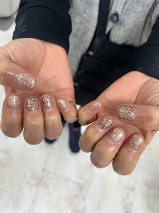 ネイル 吉田 里菜のネイルデザイン