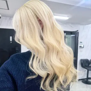 ロング カラー シールエクステ特化 ハイトーン、NANAのヘアスタイル