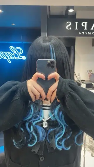 ロング ヘアアレンジ Lapis 莉穂のヘアスタイル