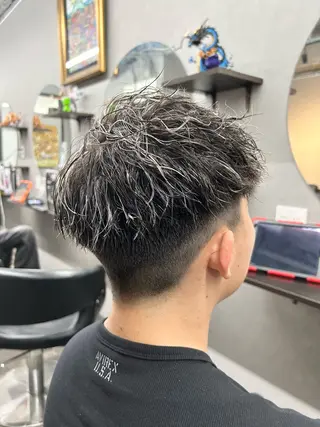 ショート カラー パーマ メンズ ゲーマー美容師 KENTOのヘアスタイル