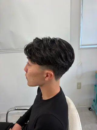 ショート パーマ メンズ 本間 颯太のヘアスタイル