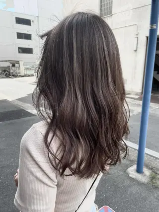 ロング カラー ハイライト／艶カラー 大河シンジのヘアスタイル