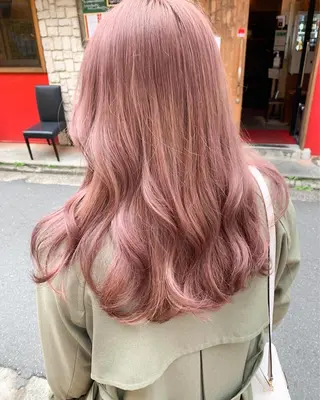 セミロング カラー 薄田 珠美のヘアスタイル