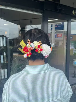 ショート ヘアアレンジ マキノ キョウカのヘアスタイル