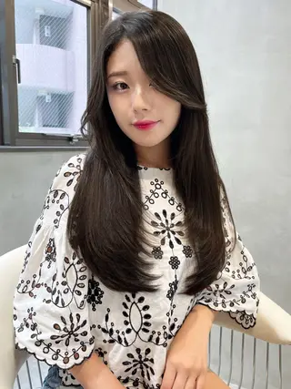 ロング カラー レイヤーカット、ボブ GLROWのヘアスタイル
