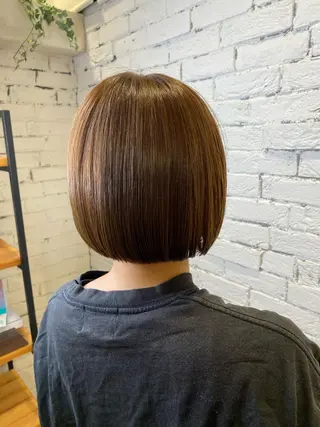 ショート カラー 前田 輝のヘアスタイル