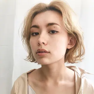 ショート カラー パーマ シロ ⭐︎のヘアスタイル