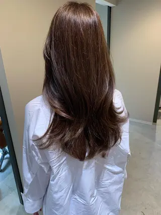 ロング カラー 平尾 樹里のヘアスタイル