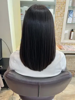 ミディアム 切りっぱなし/ レイヤー/ももかのヘアスタイル