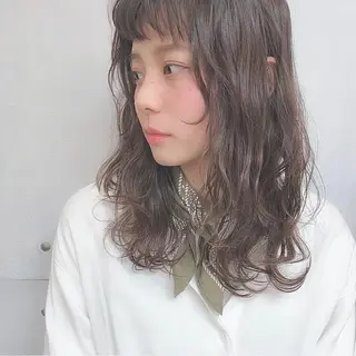 セミロング 山野 稚奈のヘアスタイル