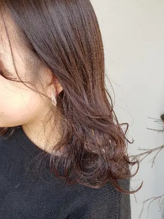 カラー ロング 神谷 涼のヘアスタイル