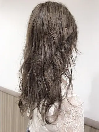 ロング カラー 中野 ゆかのヘアスタイル