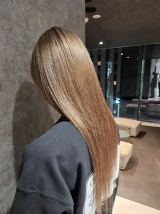 カラー 茶木 夢里彩のヘアスタイル