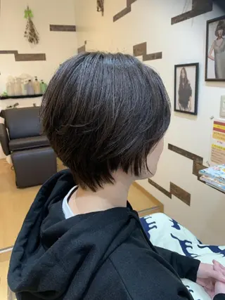ショート カラー サトウ シューイチのヘアスタイル