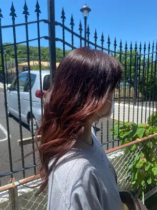 ミディアム 肥田 夕蘭のヘアスタイル