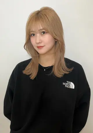 セミロング VIVIE 福岡天神店のヘアスタイル