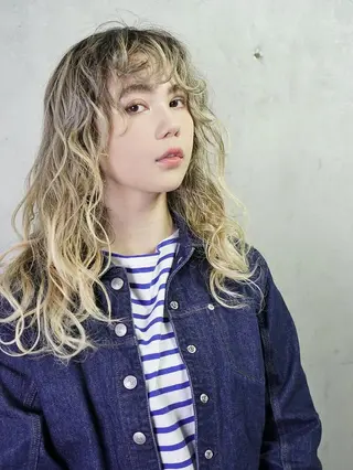 セミロング coii コイ【原宿/表参道】のヘアスタイル
