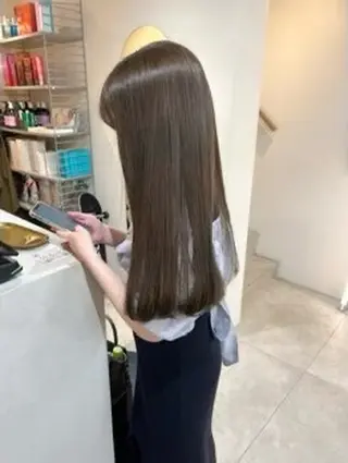 カラー 殿守 優貴のヘアスタイル