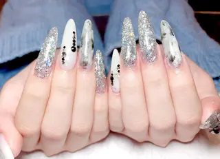 ネイル Spiky とうげ ふうかのネイルデザイン