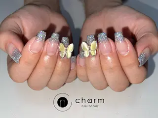 ネイル ネイルルーム チャームのネイルデザイン