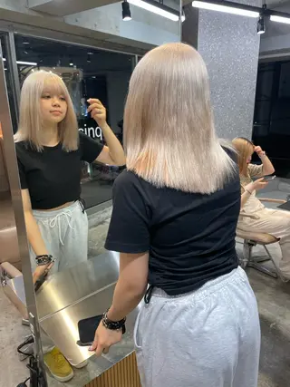 カラー ⭐ハイトーンブリーチ ミルクティーピンクのヘアスタイル