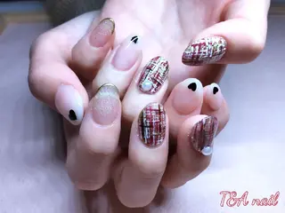ミディアム ネイル T&A nailのネイルデザイン