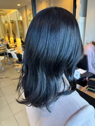 セミロング カラー サカウエ 透明感カラー🫧のヘアスタイル