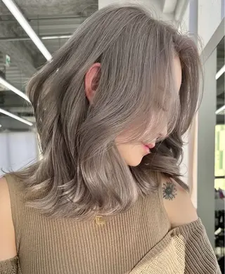 ミディアム 中道 晶のヘアスタイル