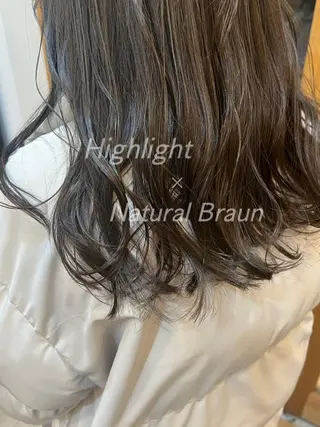 ミディアム 艶ハイトーン‪‪🔆 ️️️安座間 希のヘアスタイル