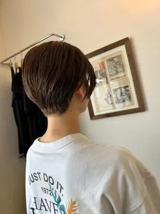 ショート 岩村 夏姫のヘアスタイル