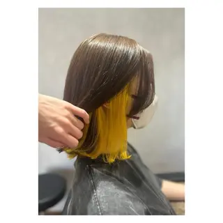 ミディアム カラー 石橋 咲のヘアスタイル
