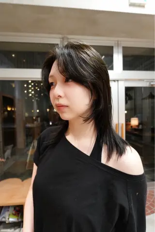 ミディアム パーマ wewe: momoeのヘアスタイル