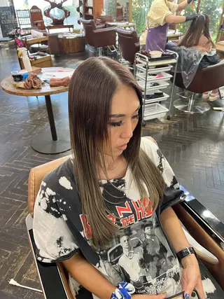 ロング デザインカラー/ ブリーチ/コーンロウのヘアスタイル