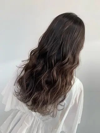 ロング カラー 天野 開のヘアスタイル
