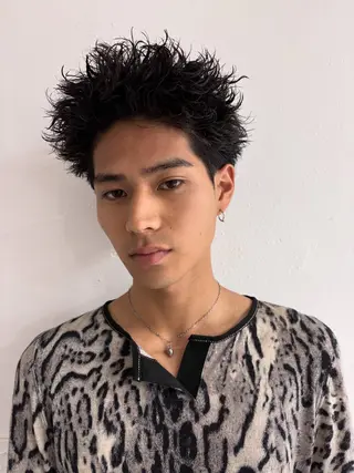 ショート パーマ メンズ メンズ専門ブリー チカラー⚡️リュウジのヘアスタイル