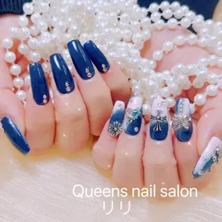 ネイル queensnail 🧸mikaのネイルデザイン