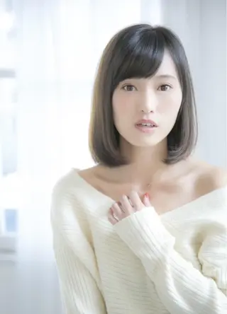 ショート レイヤーカット /透明感カラー西田のヘアスタイル