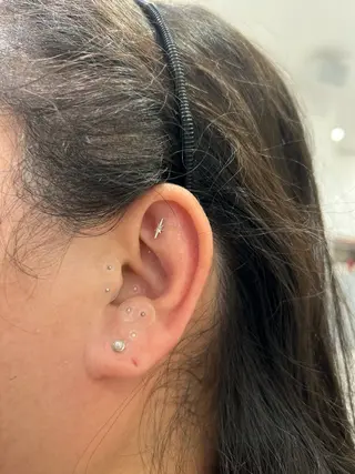 耳ツボジュエリー💎 エステのエステ・リラクイメージ