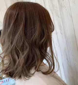 セミロング カラー 心斎橋韓国ボブ 好原良真のヘアスタイル