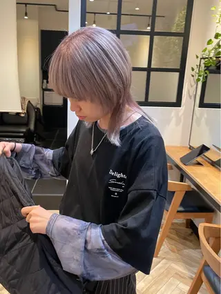 ショート カラー ﾊｲﾄｰﾝ/ｶﾗｰ/ 用賀/稲若健太郎のヘアスタイル